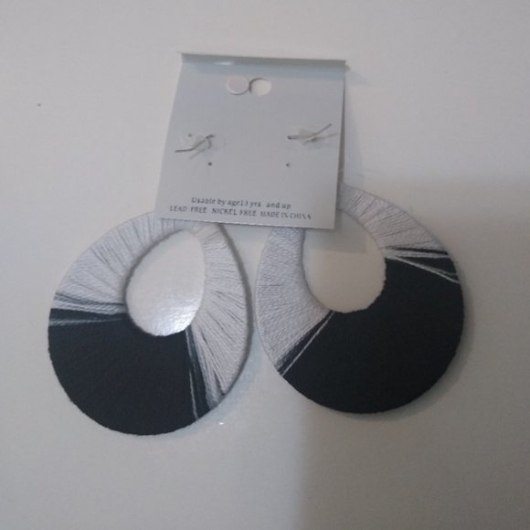 My Style Black Overssized Threaded Teardrop Fish Hook Earrings SKU0147 - Picture 2 of 2